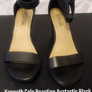 Kenneth Cole Reaction Avatastic Black Wedge size 8